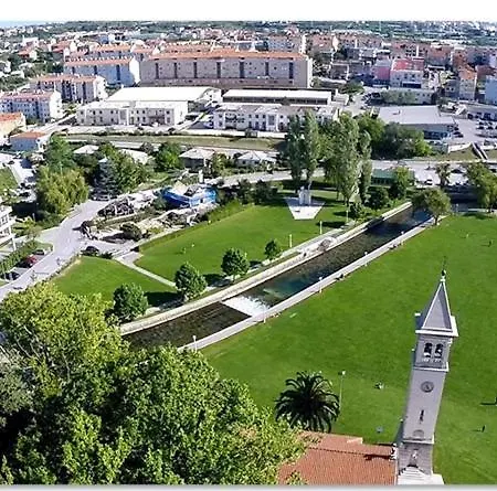 Noemi Luxury * Solin