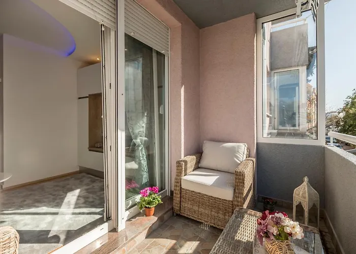 Noemi Luxury * Solin