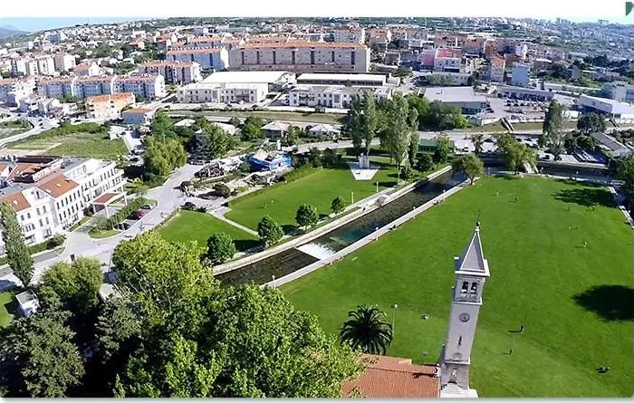 Noemi Luxury * Solin