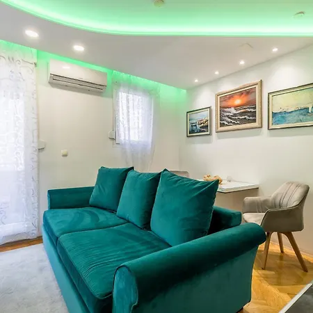 Noemi Luxury